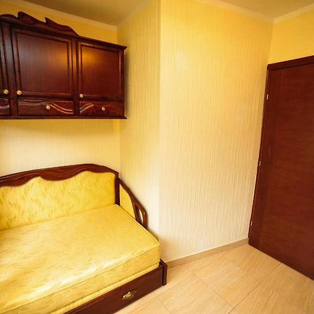 Villa Dolphin Apartments Petrovac Rum bild