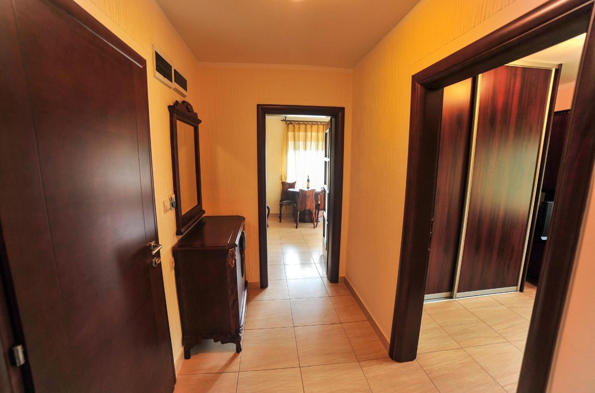 Villa Dolphin Apartments Petrovac Rum bild