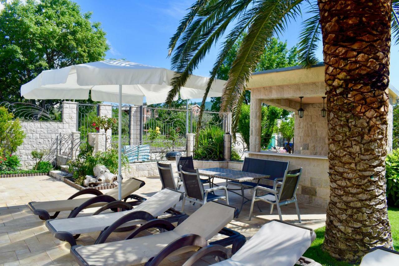 Villa Dolphin Apartments Petrovac Exteriör bild