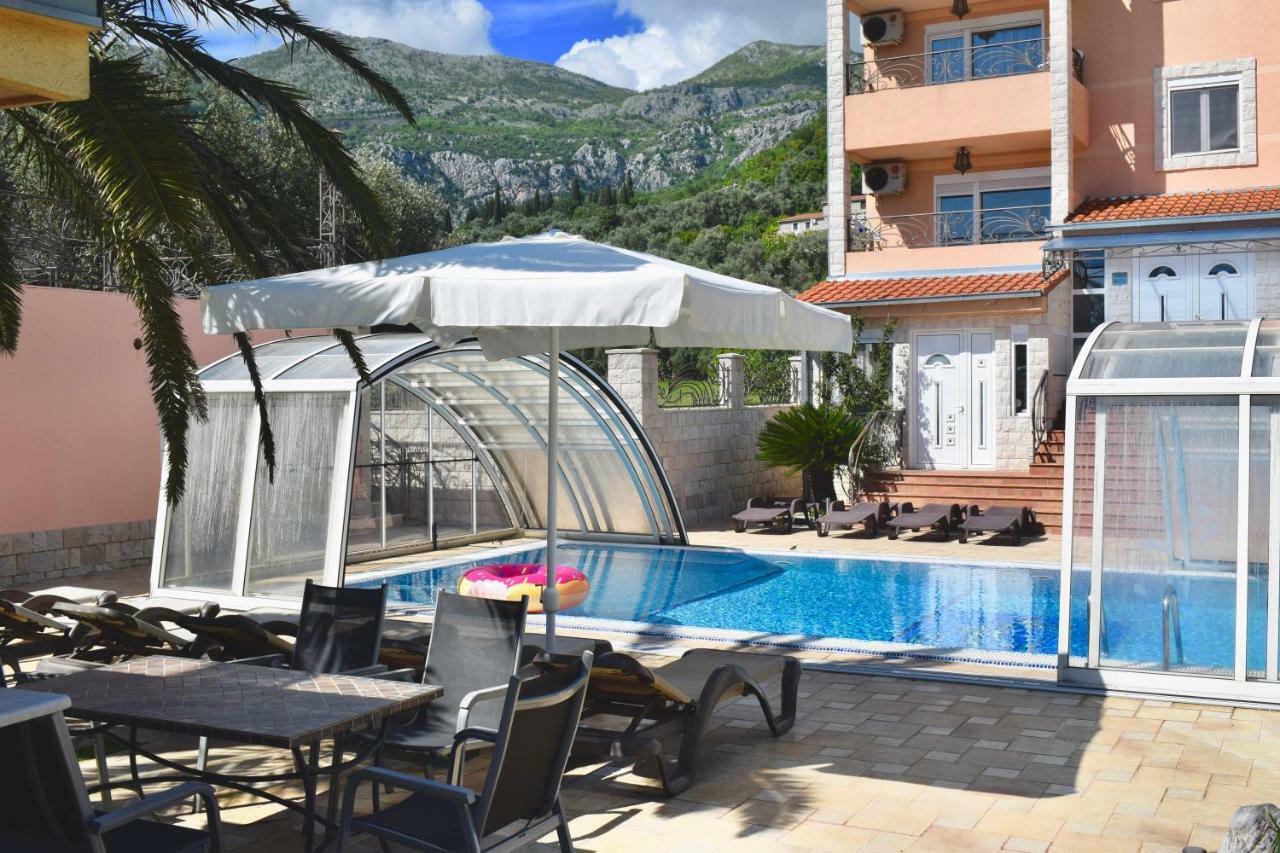 Villa Dolphin Apartments Petrovac Exteriör bild