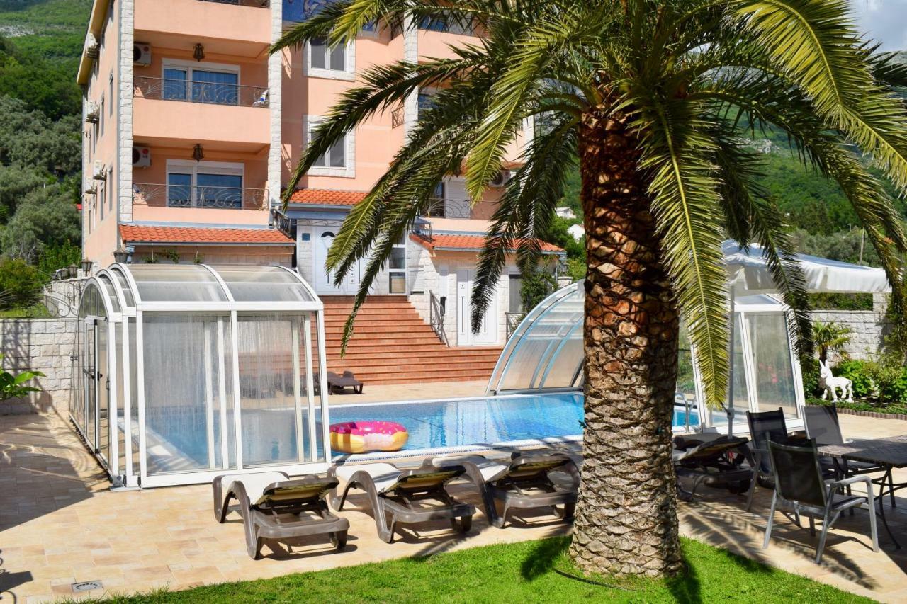Villa Dolphin Apartments Petrovac Exteriör bild