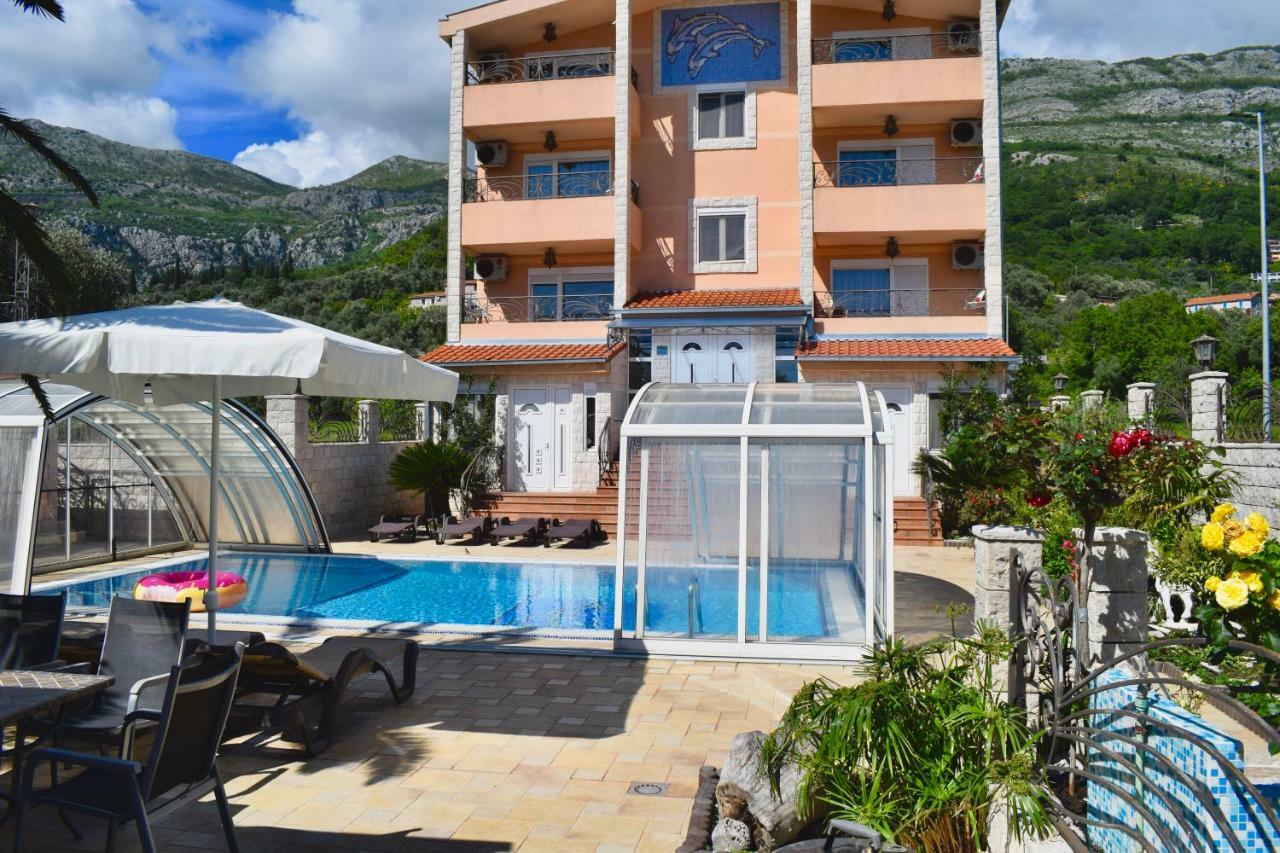 Villa Dolphin Apartments Petrovac Exteriör bild
