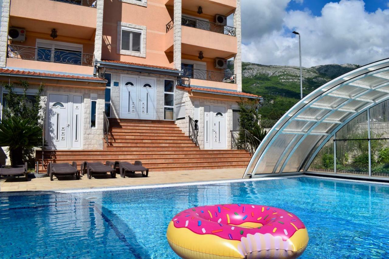 Villa Dolphin Apartments Petrovac Exteriör bild
