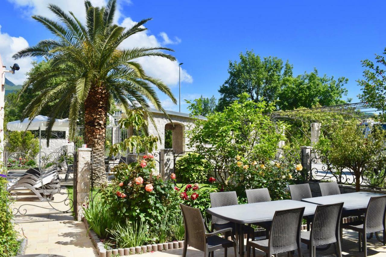 Villa Dolphin Apartments Petrovac Exteriör bild