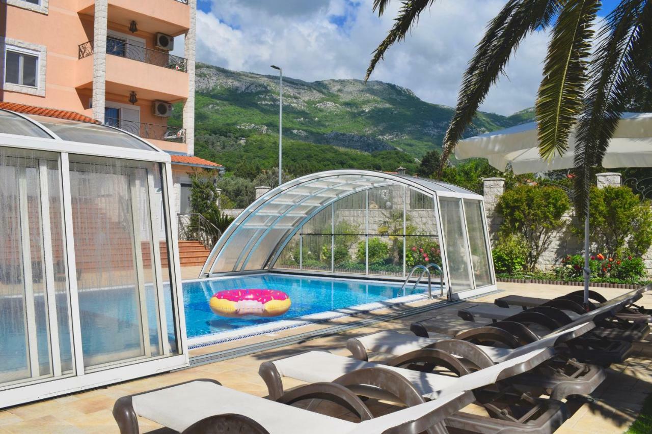 Villa Dolphin Apartments Petrovac Exteriör bild